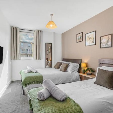 Oriental Suite 2 Bed 2 Bath Netflix And Free Parking, Games- Maihom เบอร์มิงแฮม ภายนอก รูปภาพ