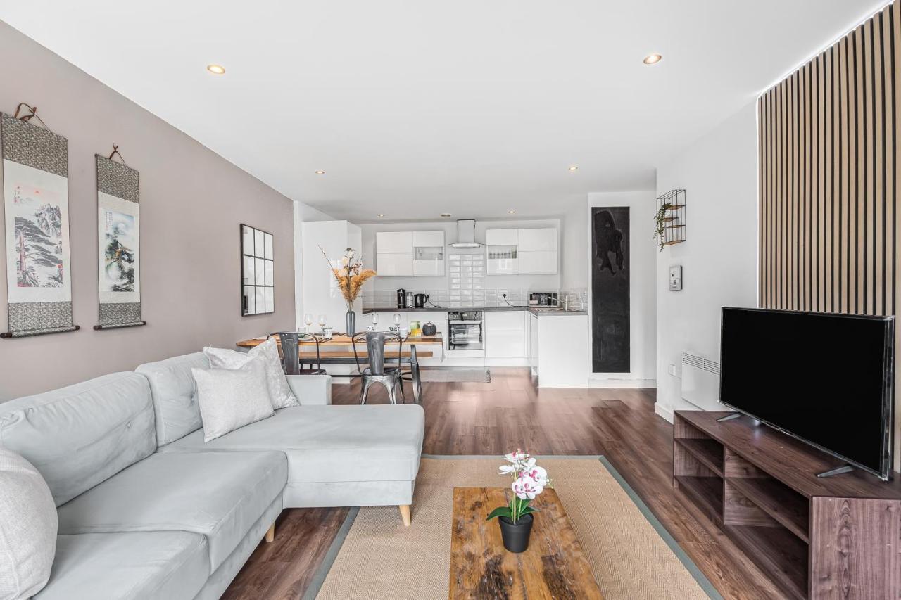 Oriental Suite 2 Bed 2 Bath Netflix And Free Parking, Games- Maihom เบอร์มิงแฮม ภายนอก รูปภาพ