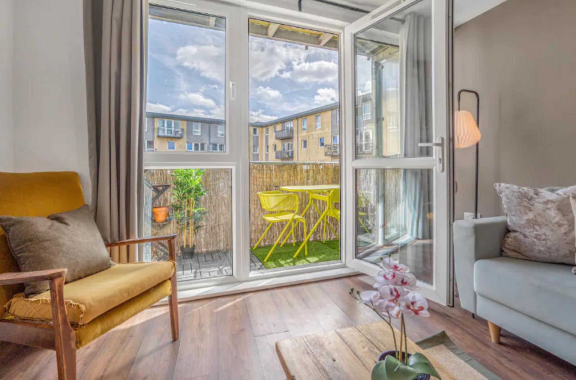 Oriental Suite 2 Bed 2 Bath Netflix And Free Parking, Games- Maihom เบอร์มิงแฮม ภายนอก รูปภาพ