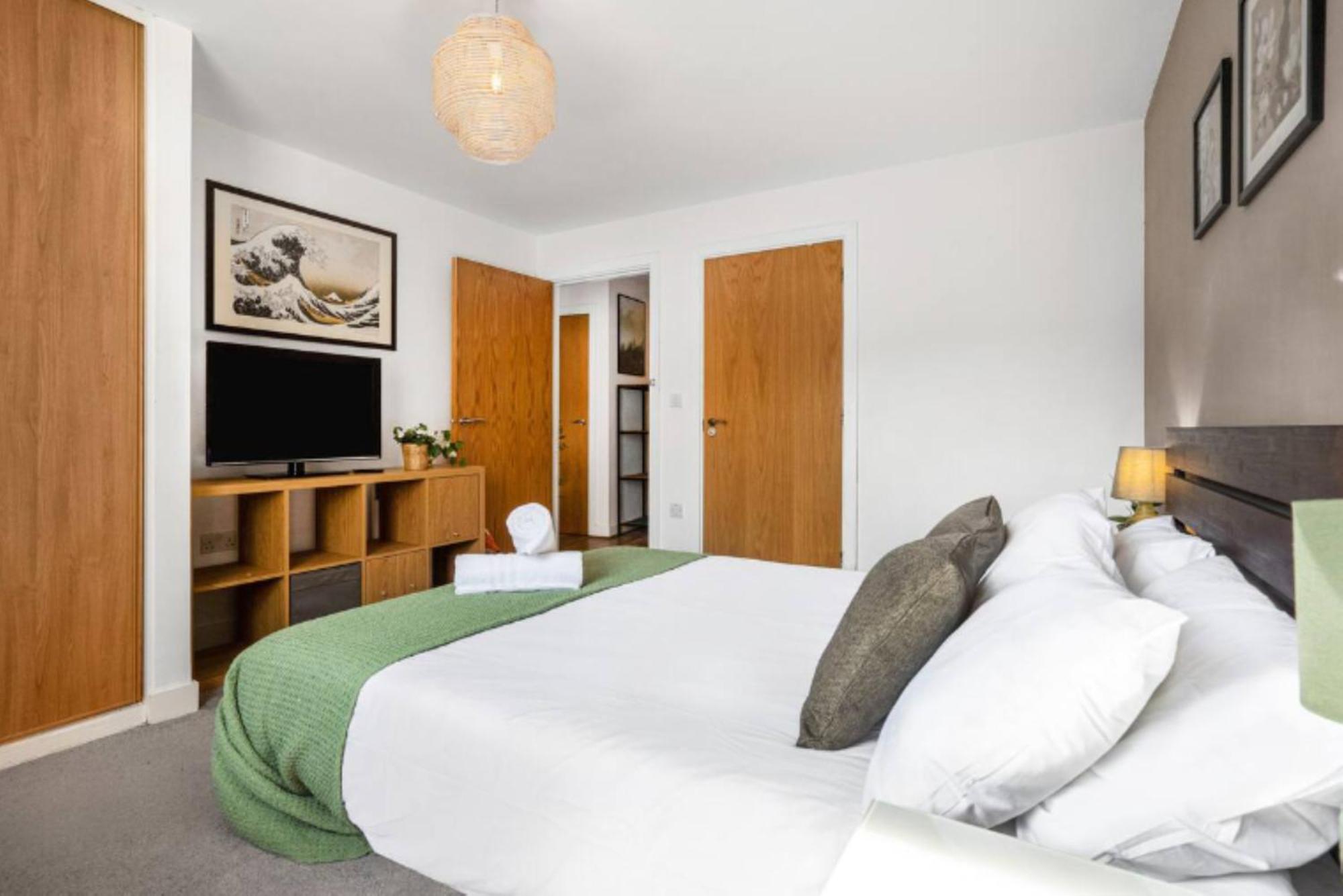 Oriental Suite 2 Bed 2 Bath Netflix And Free Parking, Games- Maihom เบอร์มิงแฮม ภายนอก รูปภาพ