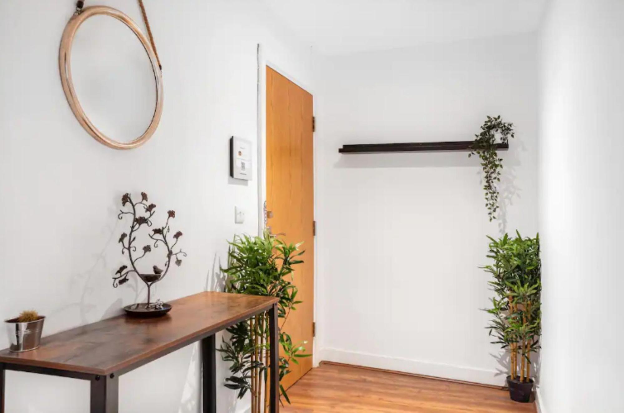 Oriental Suite 2 Bed 2 Bath Netflix And Free Parking, Games- Maihom เบอร์มิงแฮม ภายนอก รูปภาพ